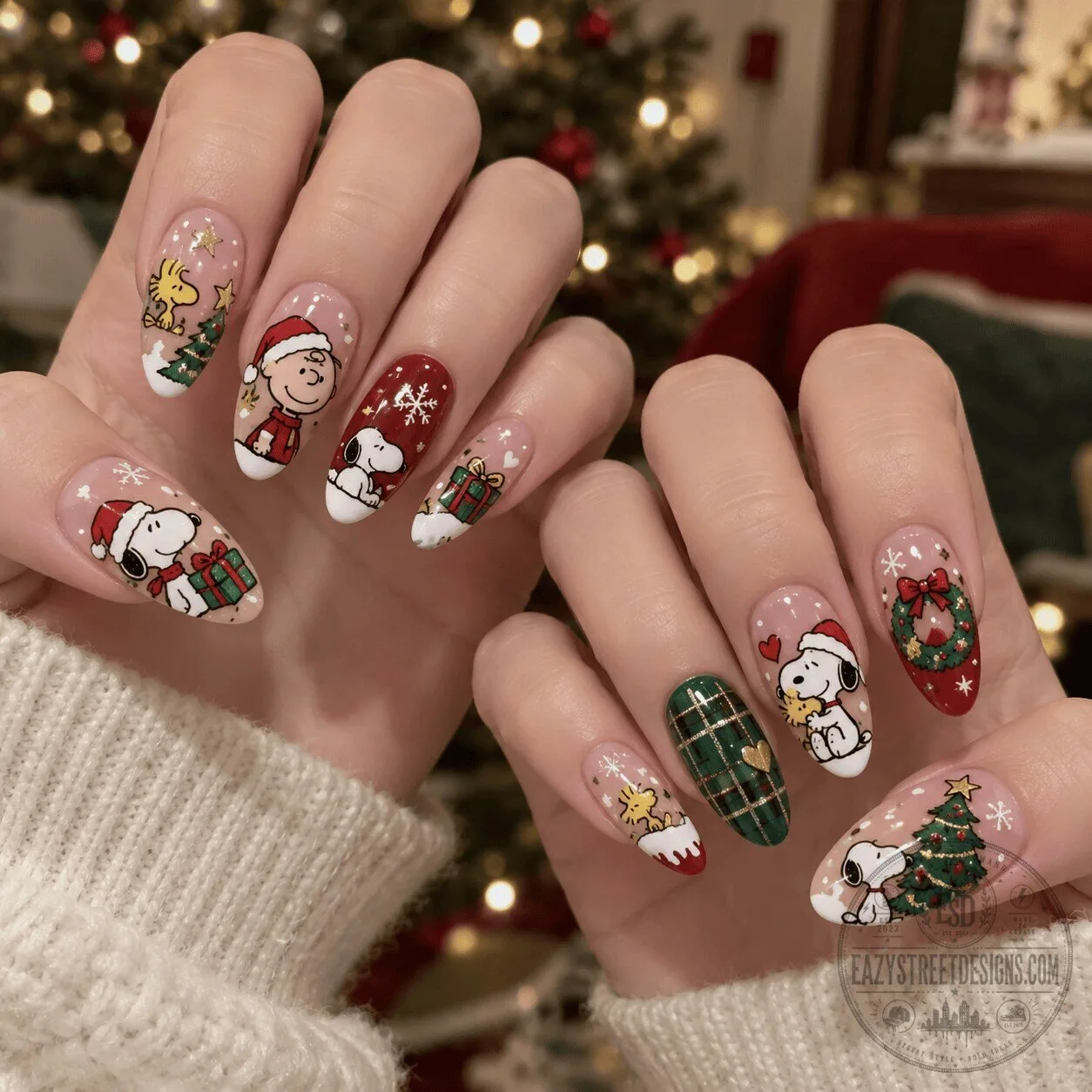 Snoopy Christmas Cheer Holiday Press On Nail Set